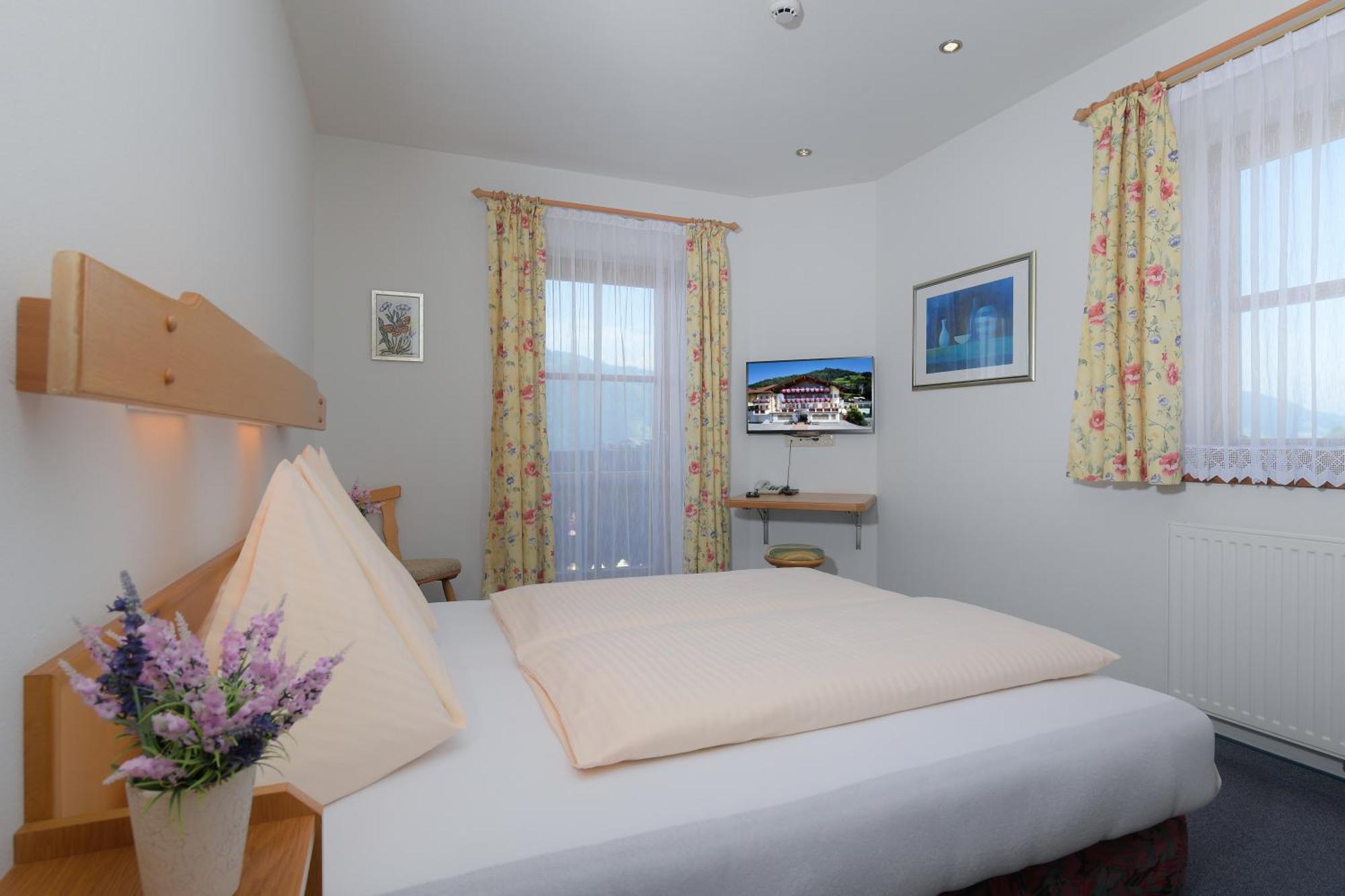 Apartments - Pension Florian Санкт-Йоганн-ім-Понгау Екстер'єр фото